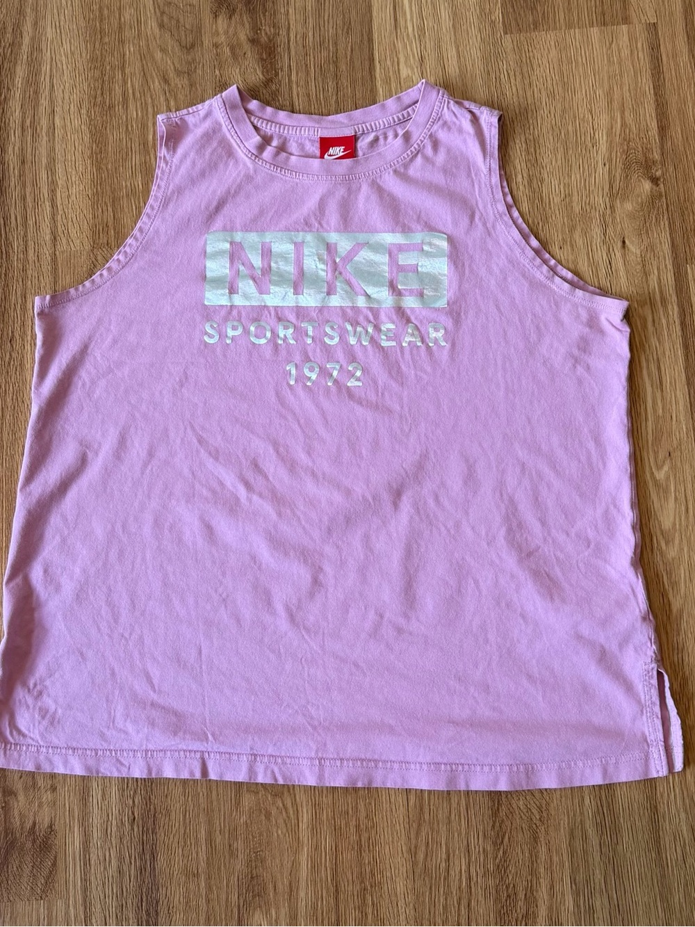 Nike Women’s Sportswear Tank Top with Metallic Logo